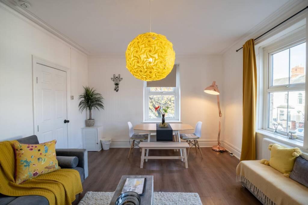 Phenix Central - Huge 3 Bed, Super Equipped Apartment. Cardiff Luaran gambar